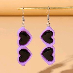 ✨3 FOR $28✨🆕🕶️HEART SUNGLASSES DROP EARRINGS - LT PURPLE🕶️